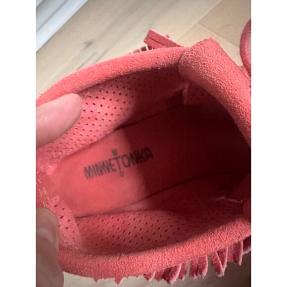 Minnetonka Pink/Coral Ankle Moccasin boots Womens size 8.5 Style Venice Booties - Picture 4 of 8